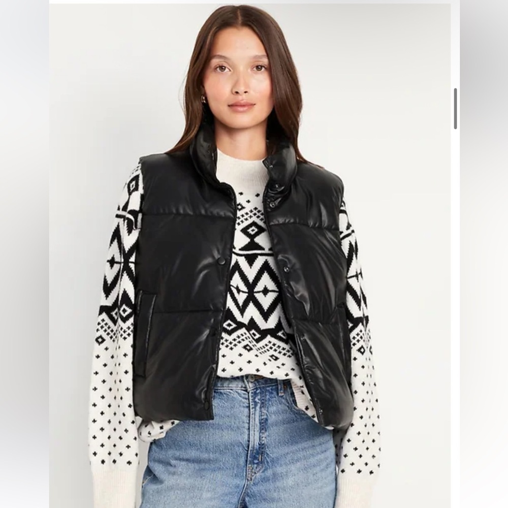 Old Navy Women's Black Faux- Leather Puffer Vest